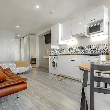 Home2book Center Apartment