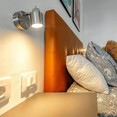 Apartment Home2book Center *